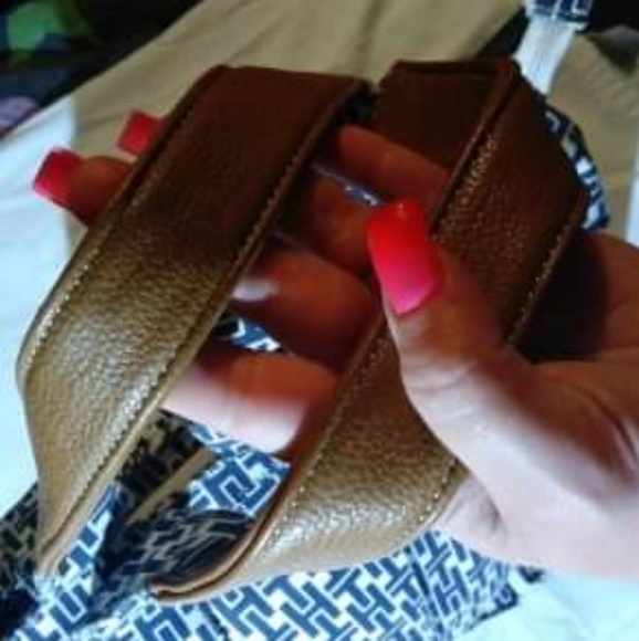 Tommy Hilfiger  purse new without tags - Picture 2 of 8